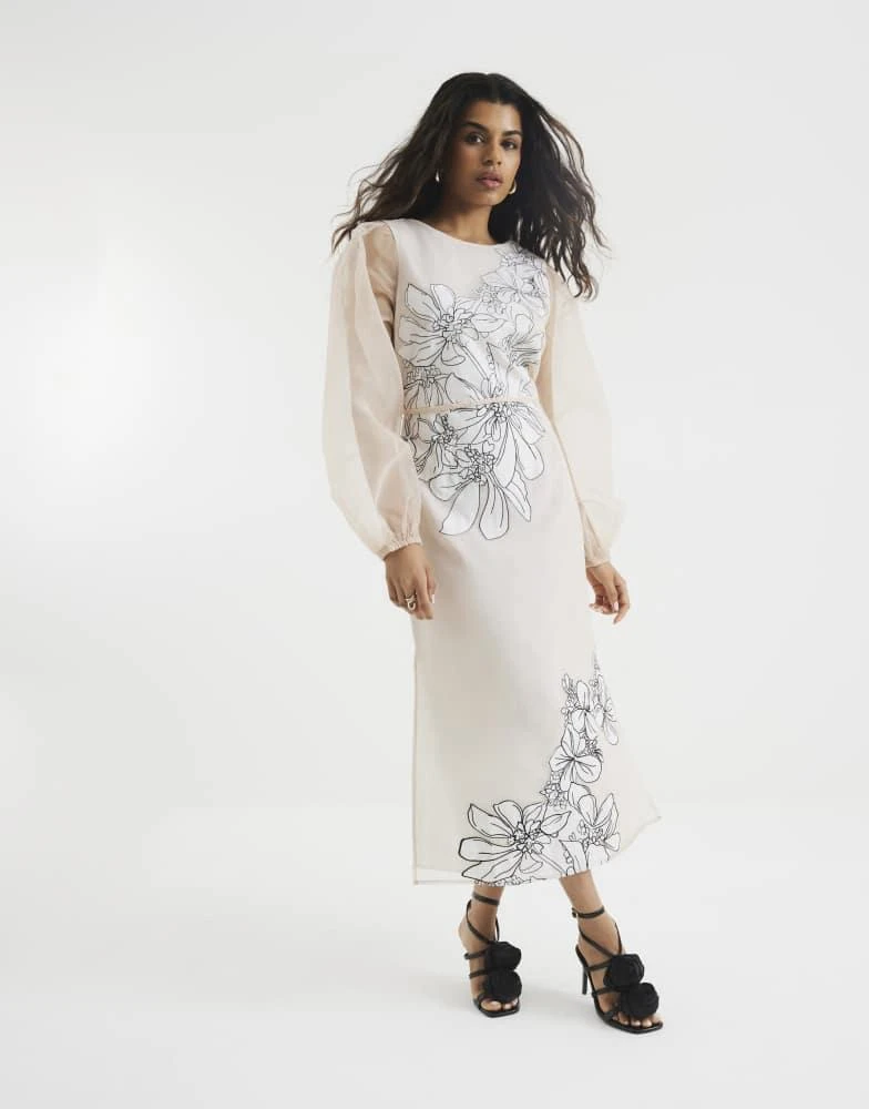 River Island Petite River Island Petite cream floral applique maxi dress in pink 1