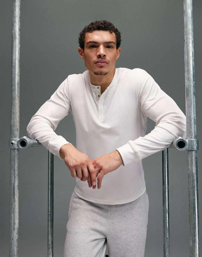 4505 4505 slim fit quick dry engineered rib long sleeve henley in off white 5