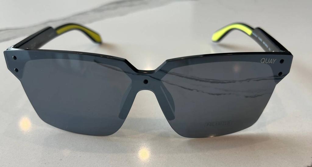 Quay Quay - Unisex Polarized Homestretch Sunglasses