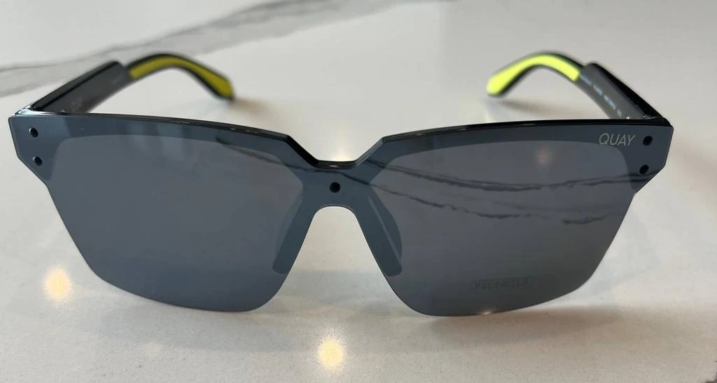 Quay Quay - Unisex Polarized Homestretch Sunglasses 1