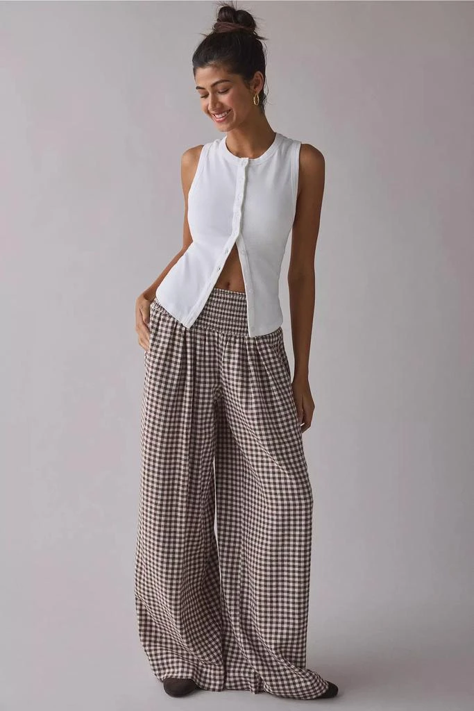 Kimchi Blue Kimchi Blue Caroline Smocked Wide Leg Linen-Blend Pants