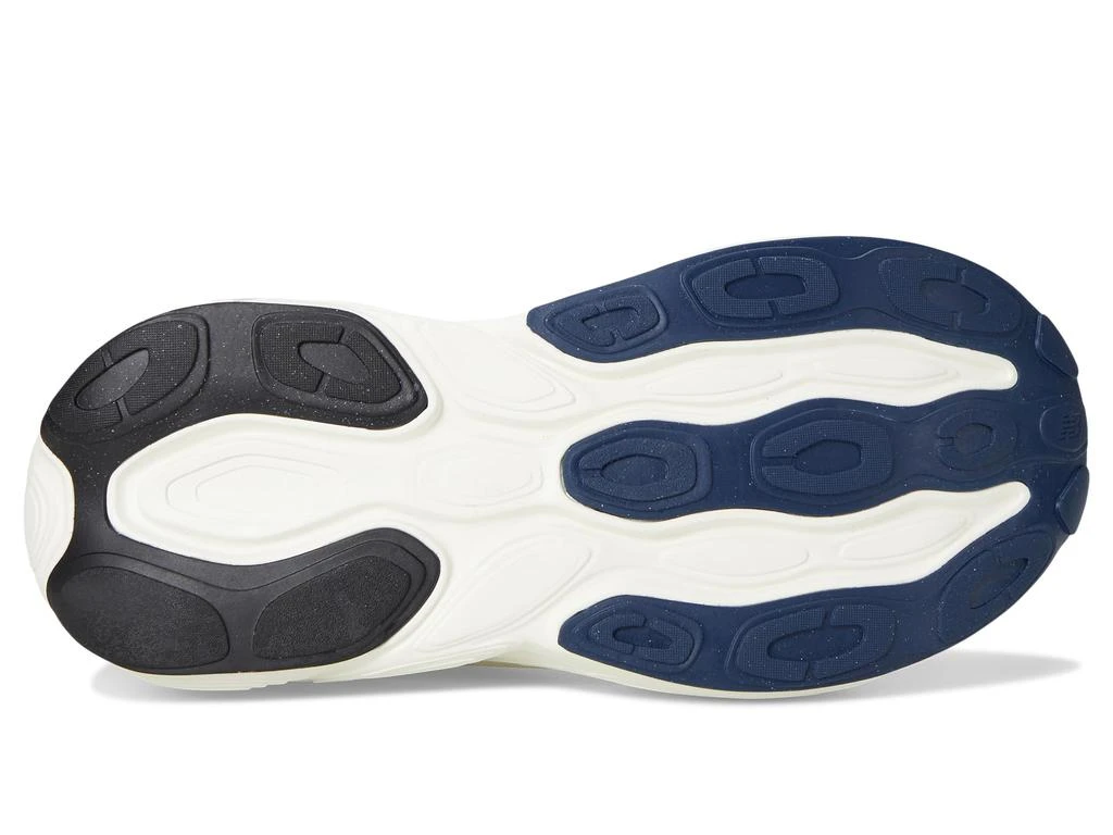 New Balance Fresh Foam X More v5 3
