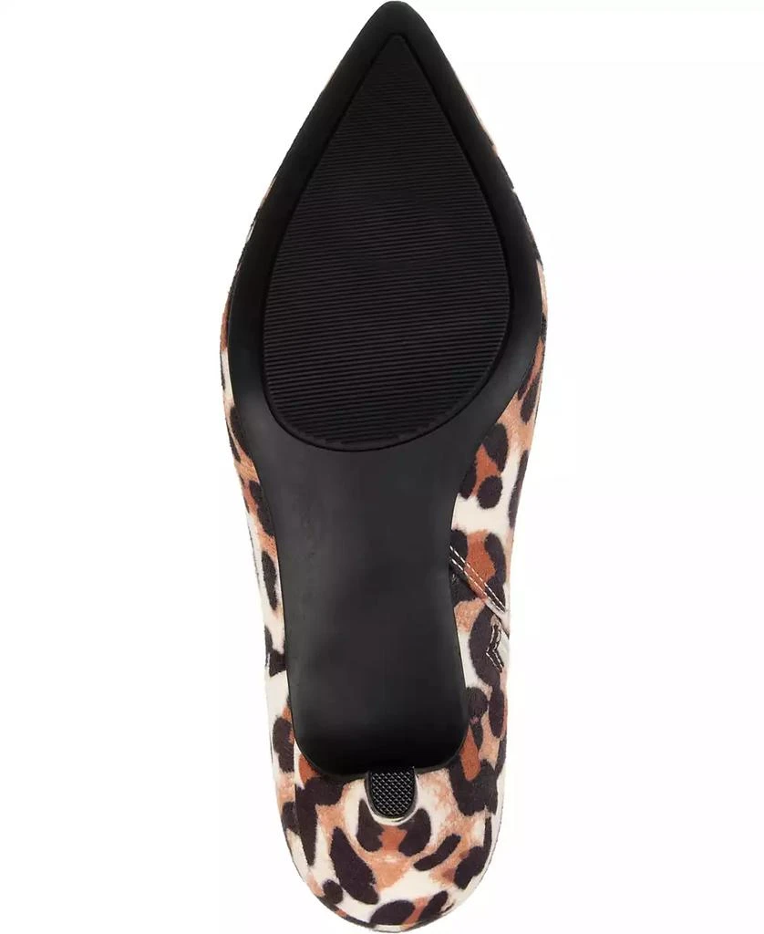 Journee Collection Women's Isobel Pointed Toe Booties 22