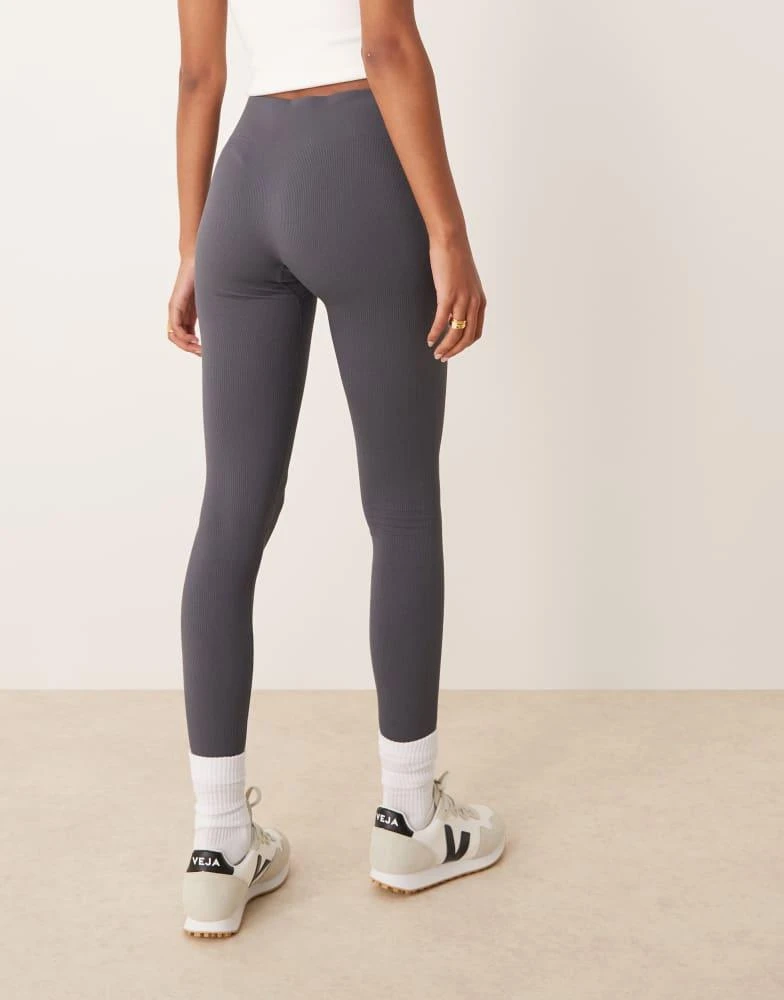 New Look New Look seamless ribbed leggings in grey 3