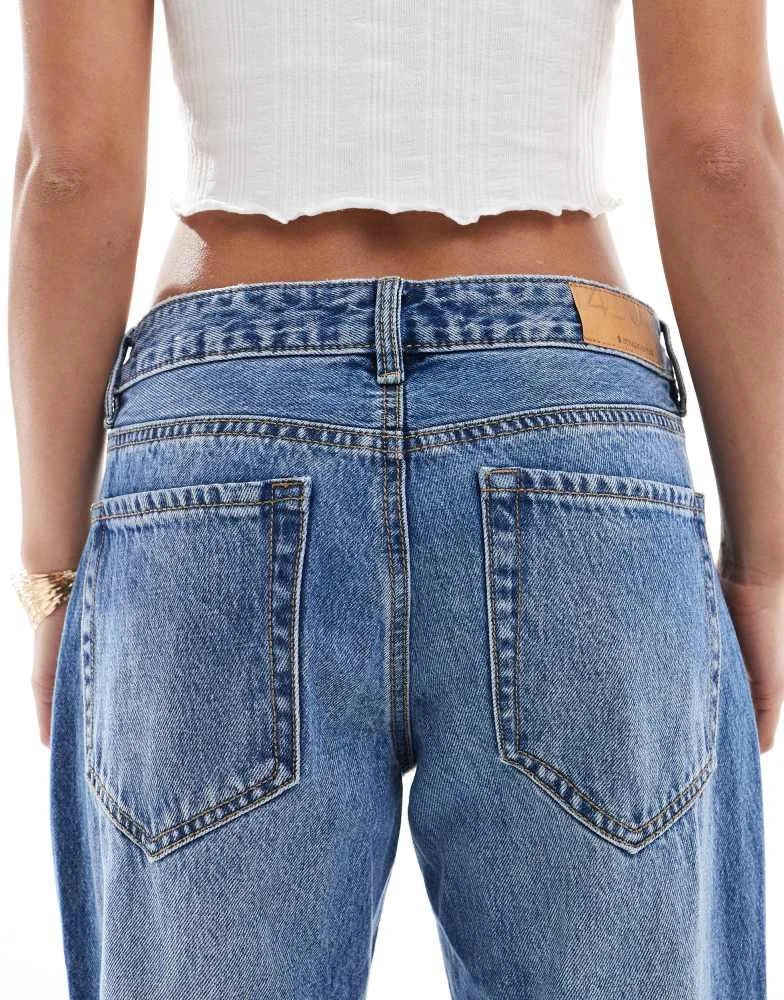 Stradivarius Stradivarius Petite D03 low waisted straight leg jean in mid blue wash 4