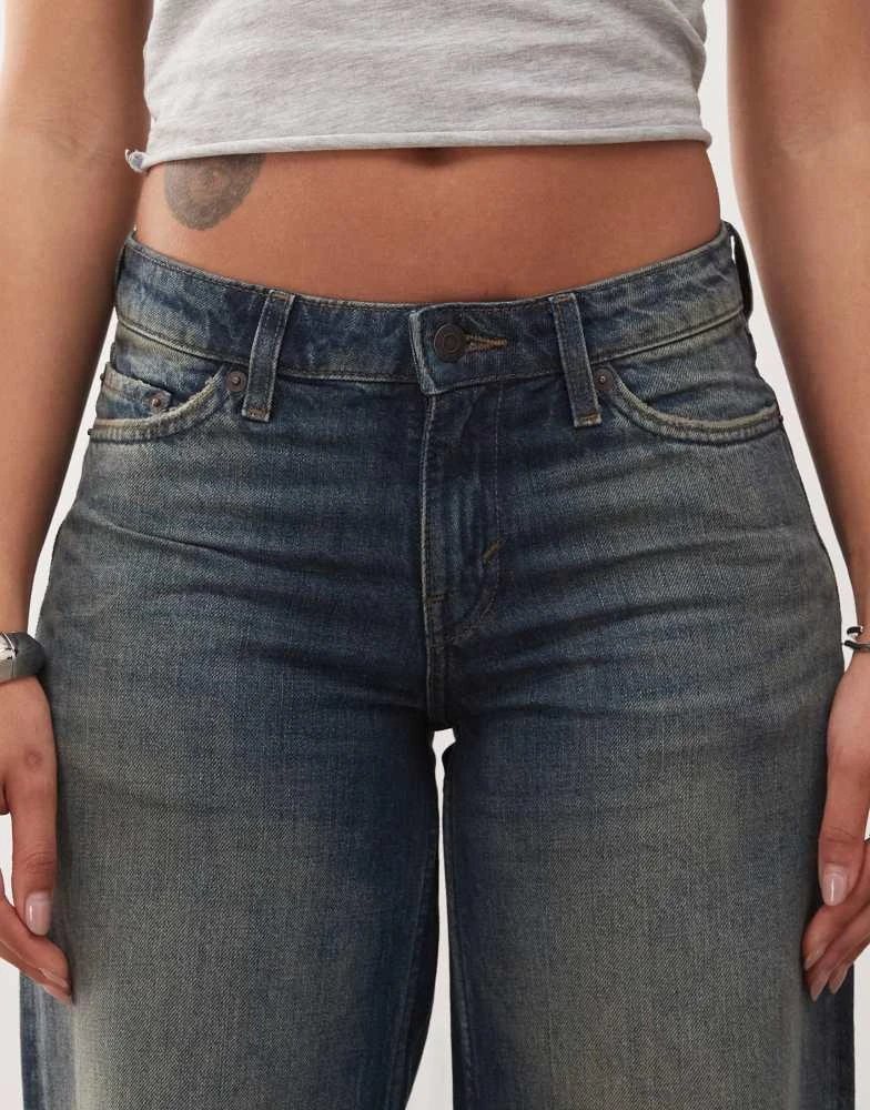 Weekday Weekday Ample low waist baggy fit jeans in heavy blue wash 5