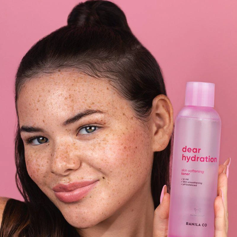 BANILA CO Dear Hydration Skin Softening Toner 2