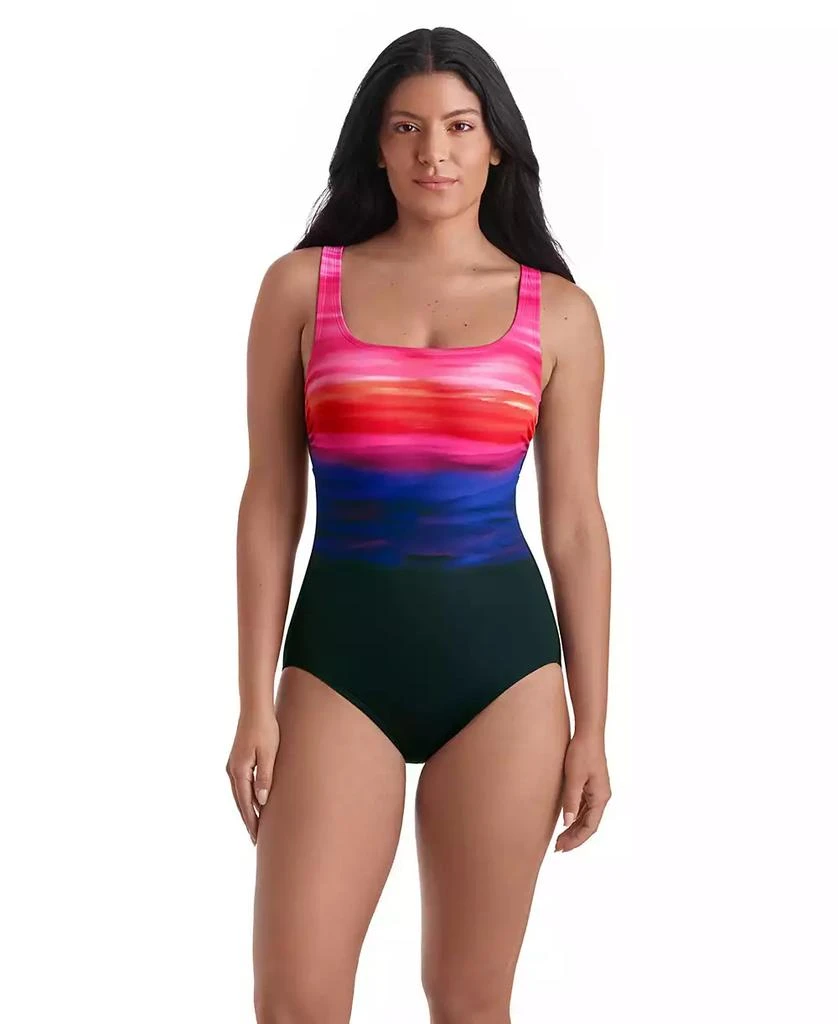 ShapeSolver Women
s Scoop Neck One-Piece Swimsuit