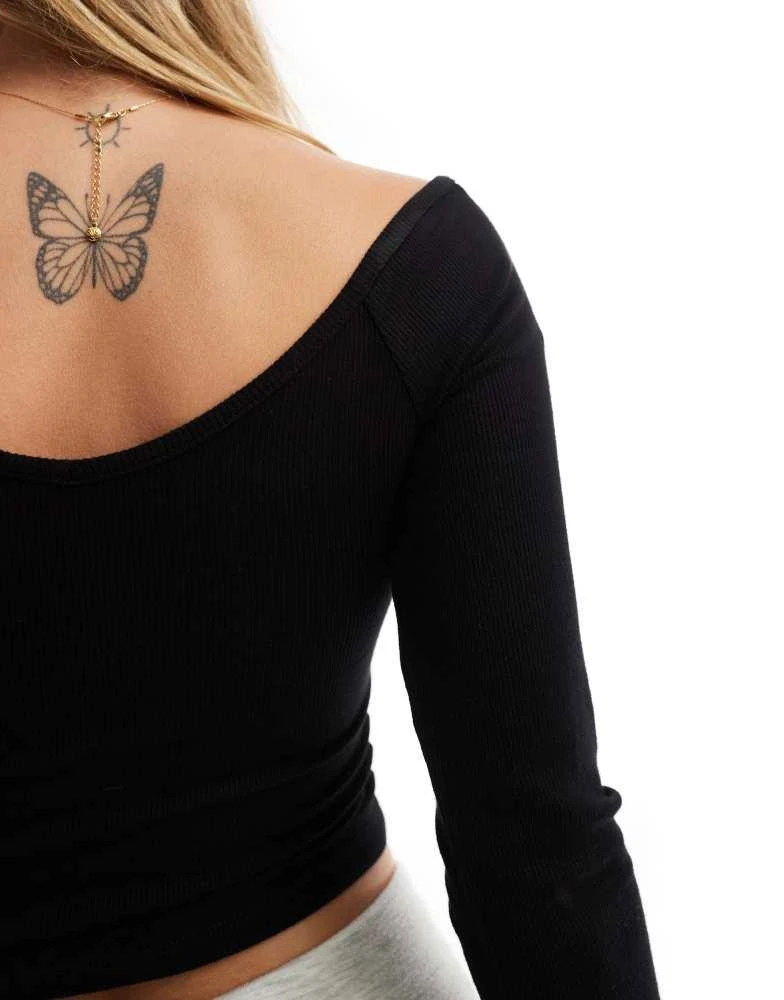 Stradivarius Stradvairus off shoulder ribbed top in black 3