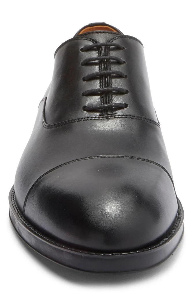 Shop Magnanni Eddison Cap Toe Oxford on Sale at BeyondStyle  display picture 3