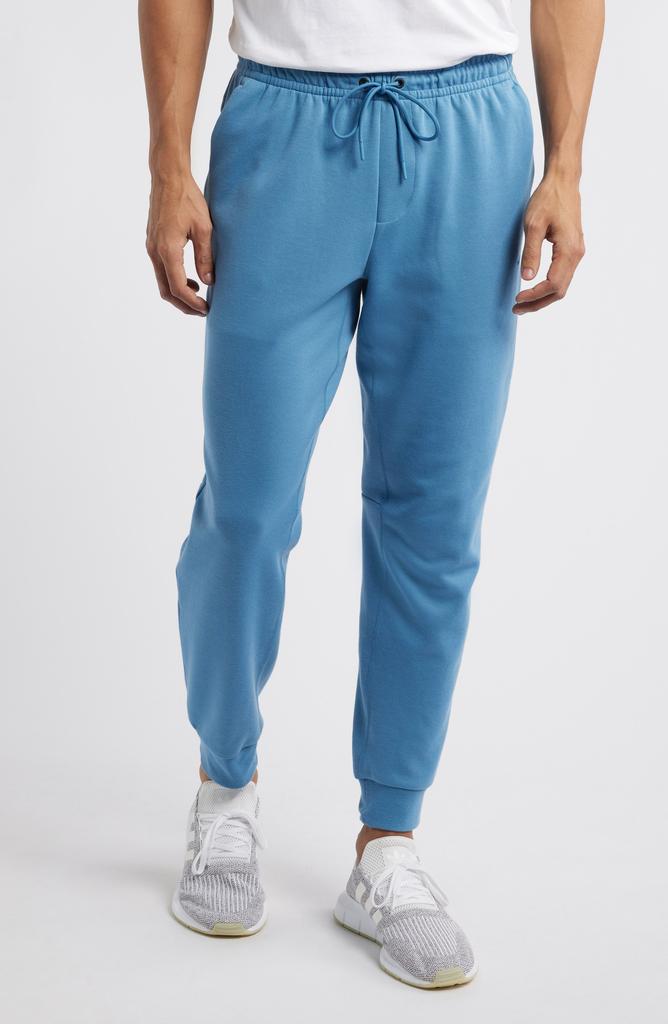 NIKE Primary Dri-FIT Joggers