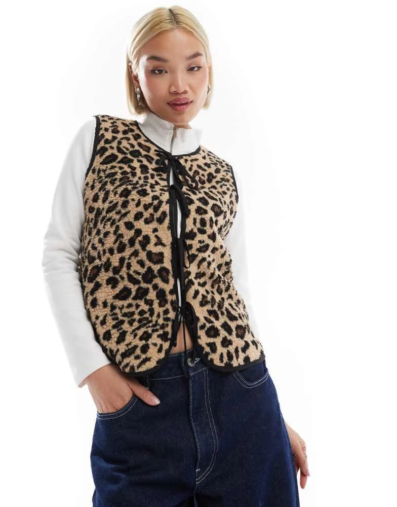 Threadbare Threadbare leopard print tie front borg gilet in brown 3