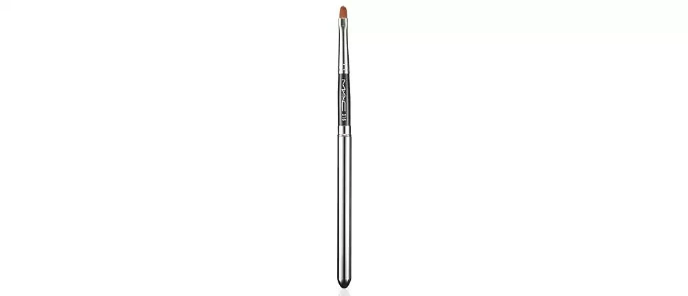 MAC 316 Lip Brush/Covered Brush 1