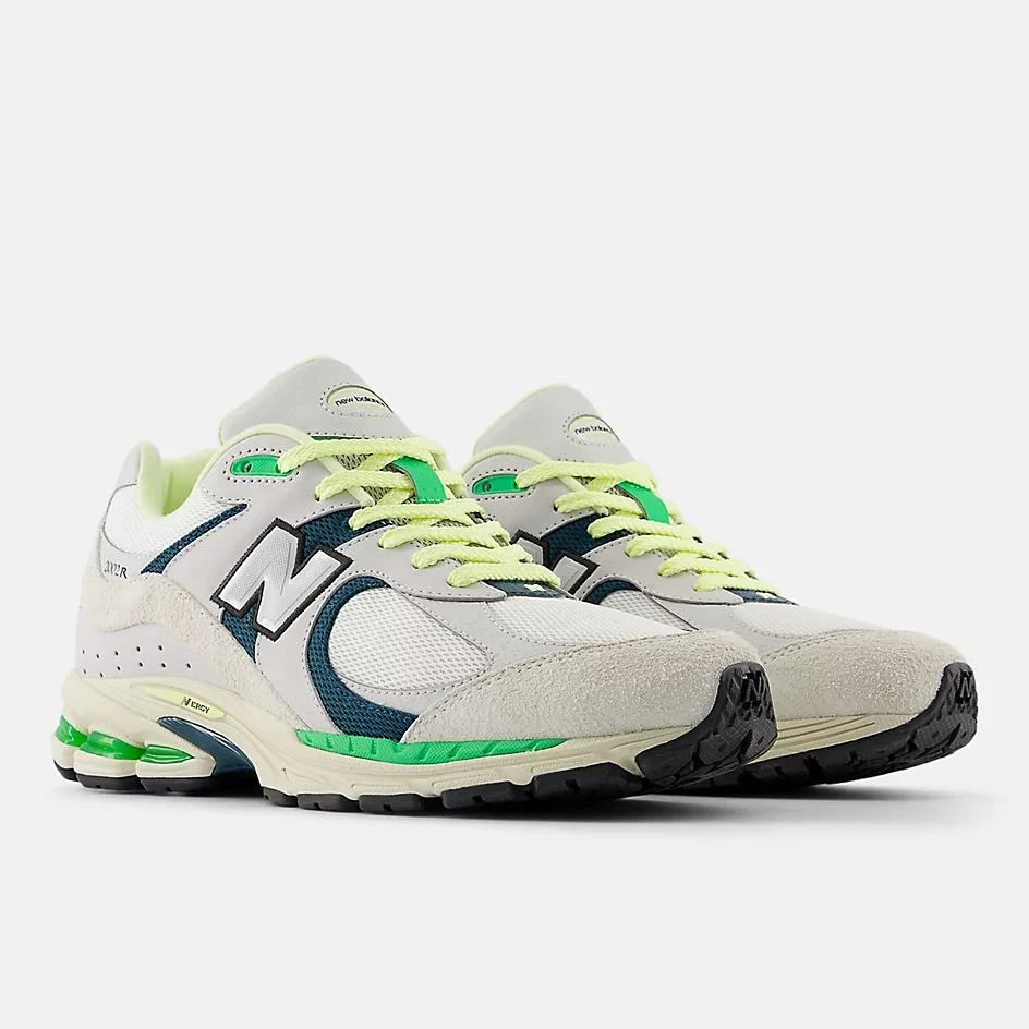 New Balance 2002R 2