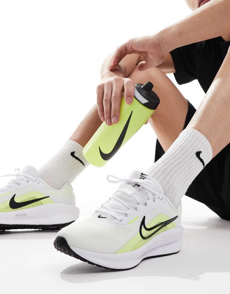 NIKE Nike Running Downshifter 13 trainers in white and yellow