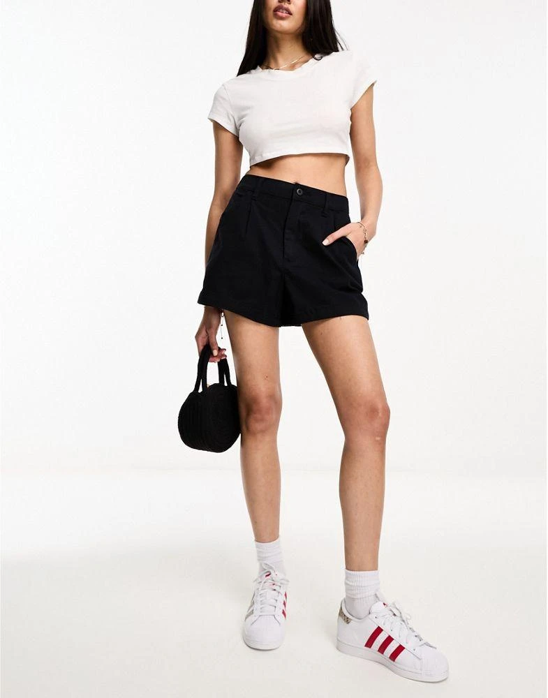 ASOS ASOS DESIGN chino short in black 3