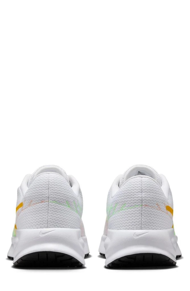 NIKE Run Defy Running Shoe 2