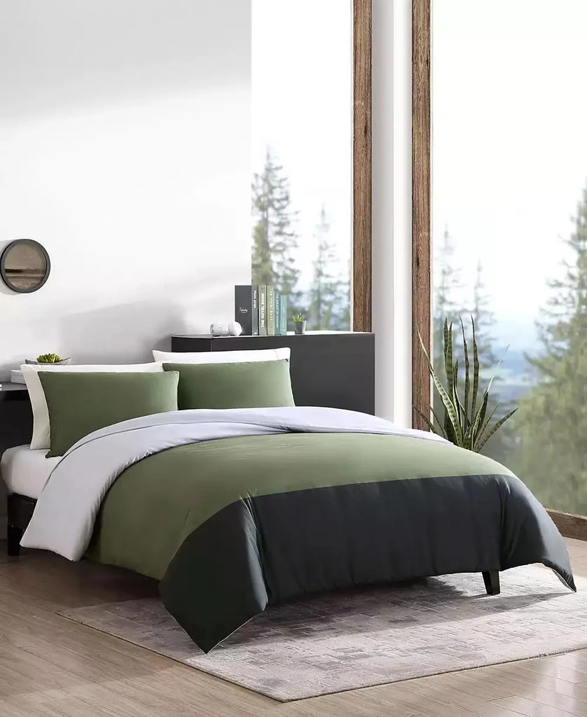 Eddie Bauer CLOSEOUT! Skyline Stripe Reversible 2 Piece Comforter Set 12