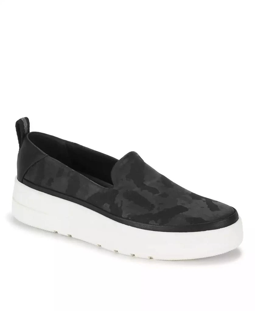 Baretraps Women's Nevin Slip-on Sneaker 1