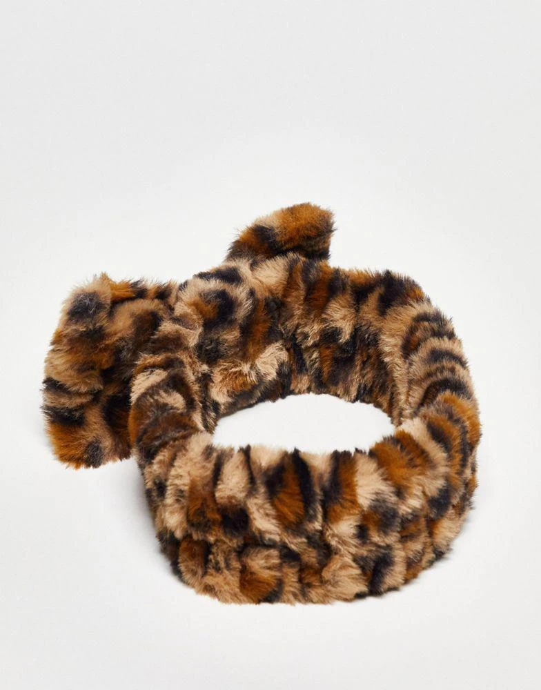 Revolution Skincare Revolution Skincare Leopard Print Headband 4