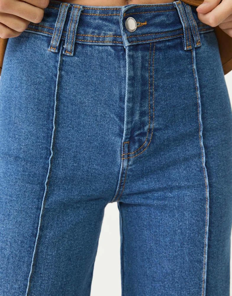 Stradivarius Stradivarius minimalist jeans with seams in medium blue 3
