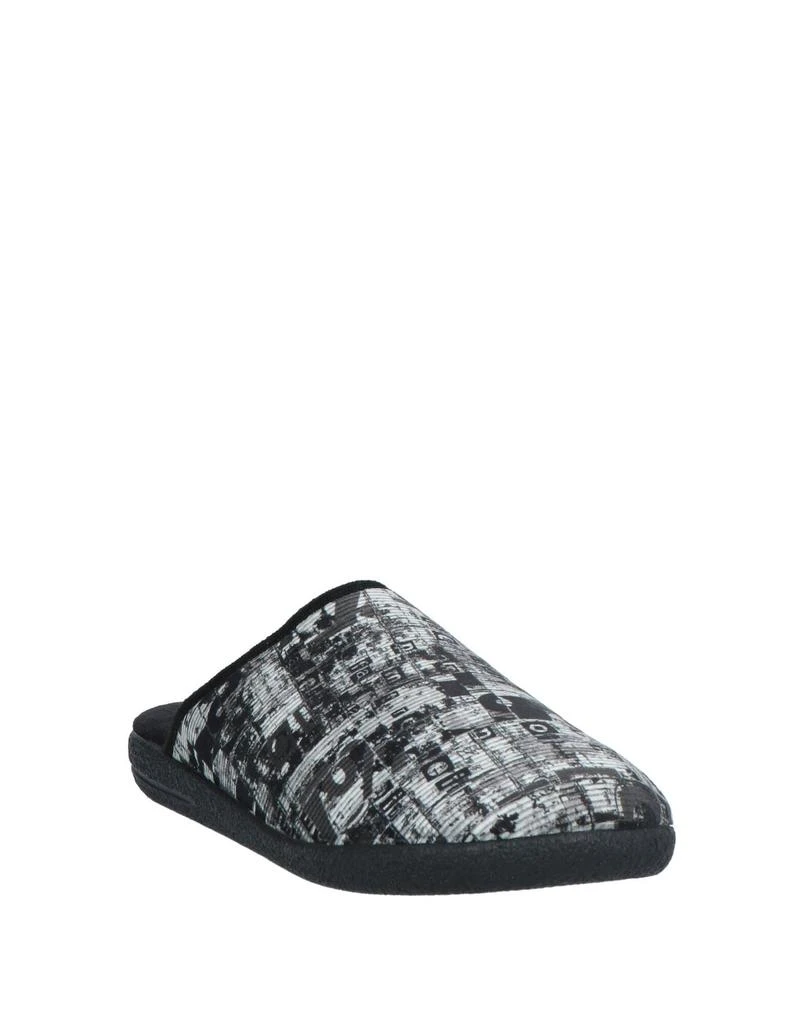 PLANTAS® Footwear 2