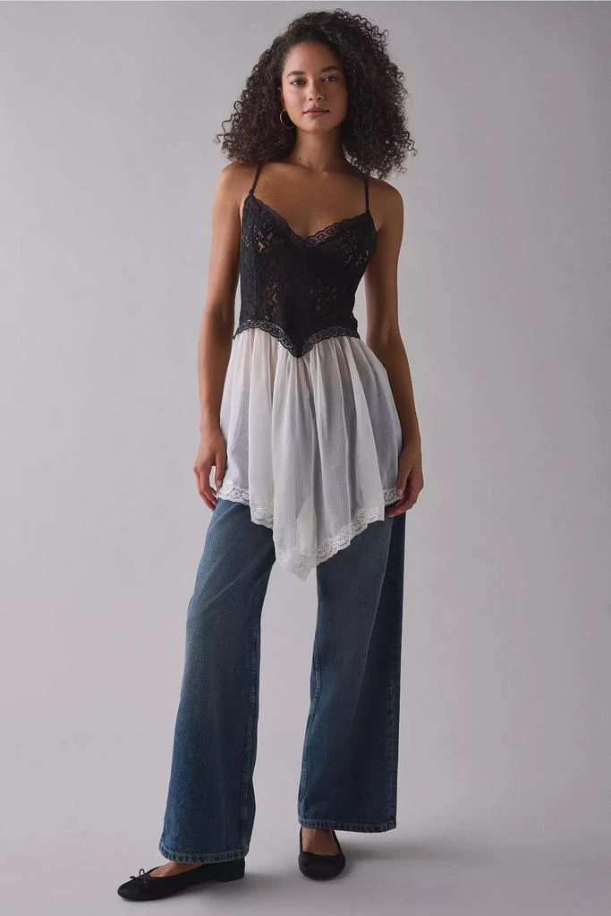 Out From Under Out From Under Cassandra Sheer Lace + Mesh Hanky Hem Slip 2