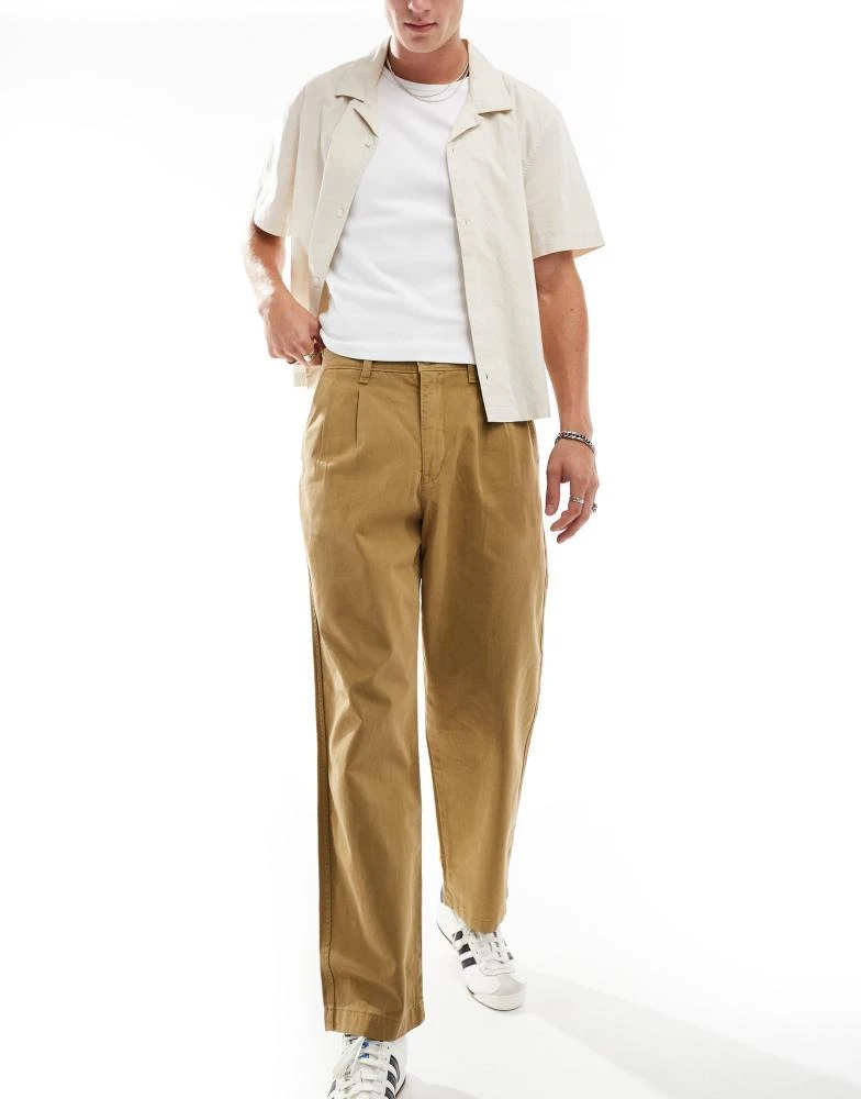 Levi's Levi's XX chinos loose straight pleated in khaki beige 4