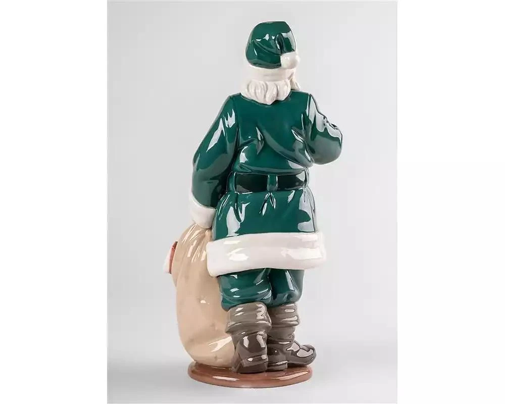 Lladró Santa Is Here 3