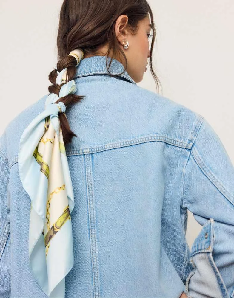 Stradivarius Stradivarius Pom-pom scarf in ecru 3