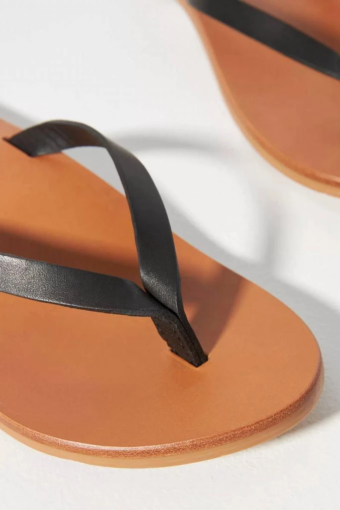 beek Women's Seabird Thong Sandal In Black/tan 3
