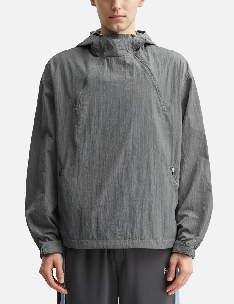 Perks and Mini CHOOSE ENTR
ACTE SPRAY JACKET 3