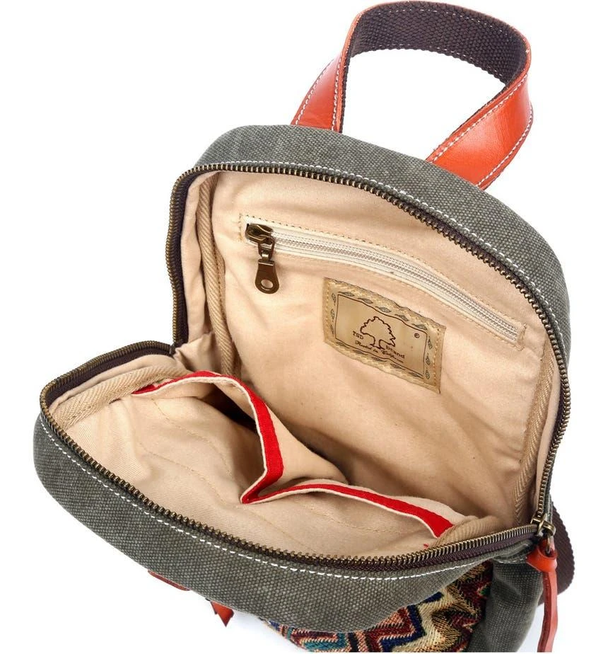 THE SAME DIRECTION Four Season Sling Bag