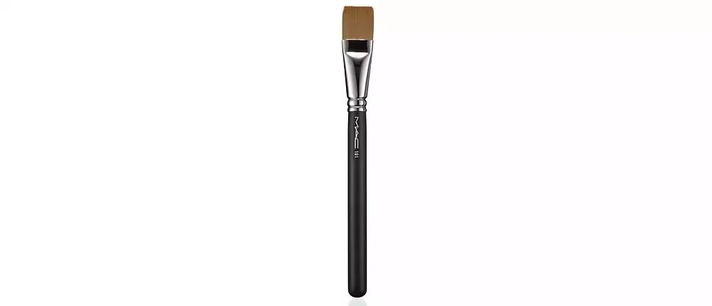 MAC 191 Square Foundation Brush 1
