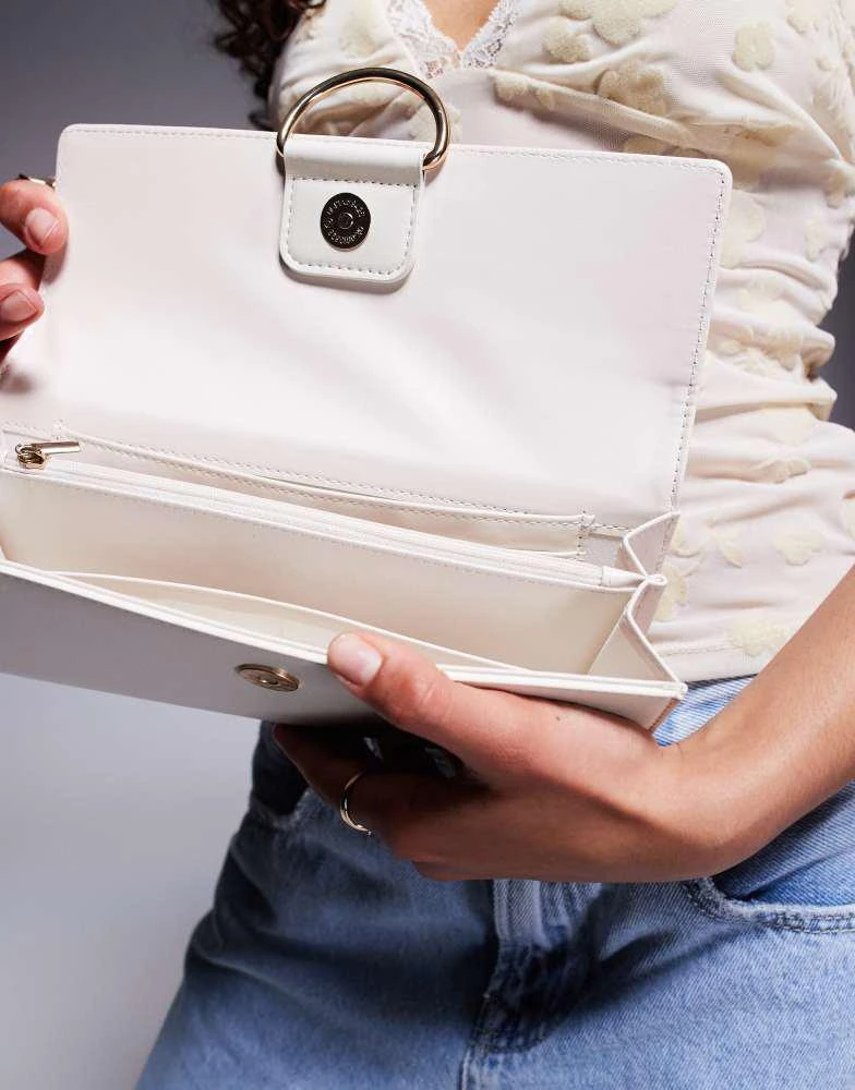 True Decadence True Decadence minimal PU clutch bag in ivory 3