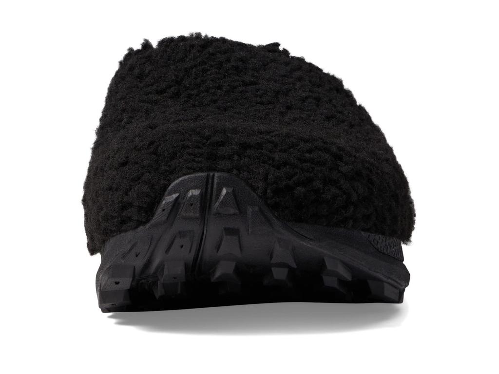TOPO ATHLETIC Revive