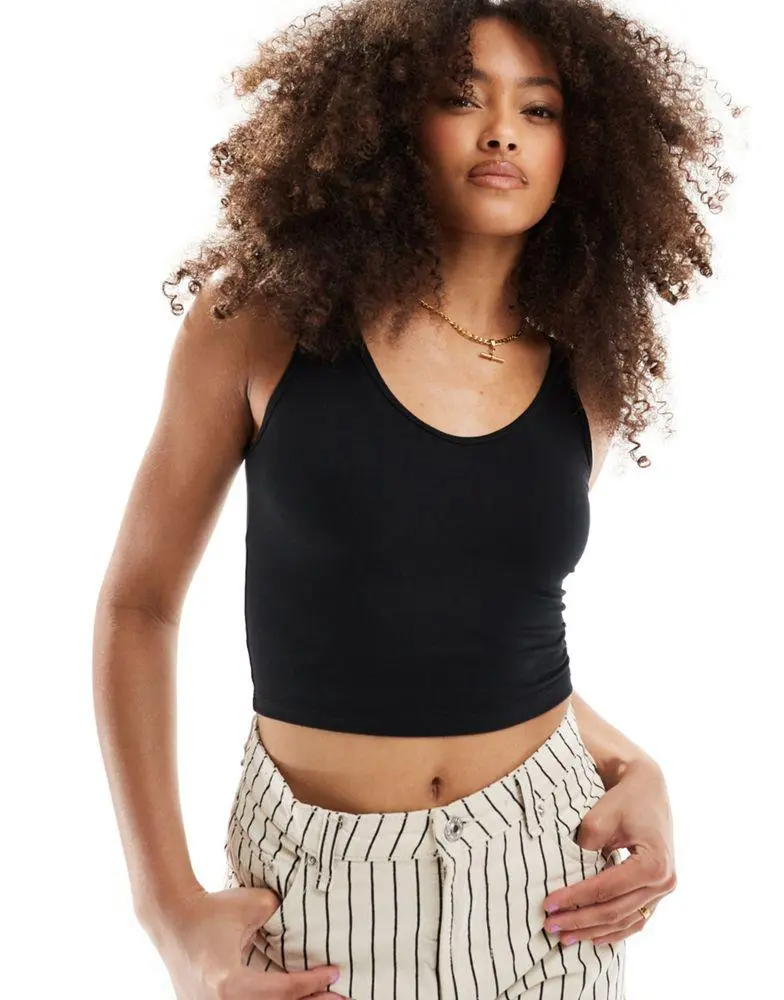 Hollister Hollister v-neck seamless vest in black