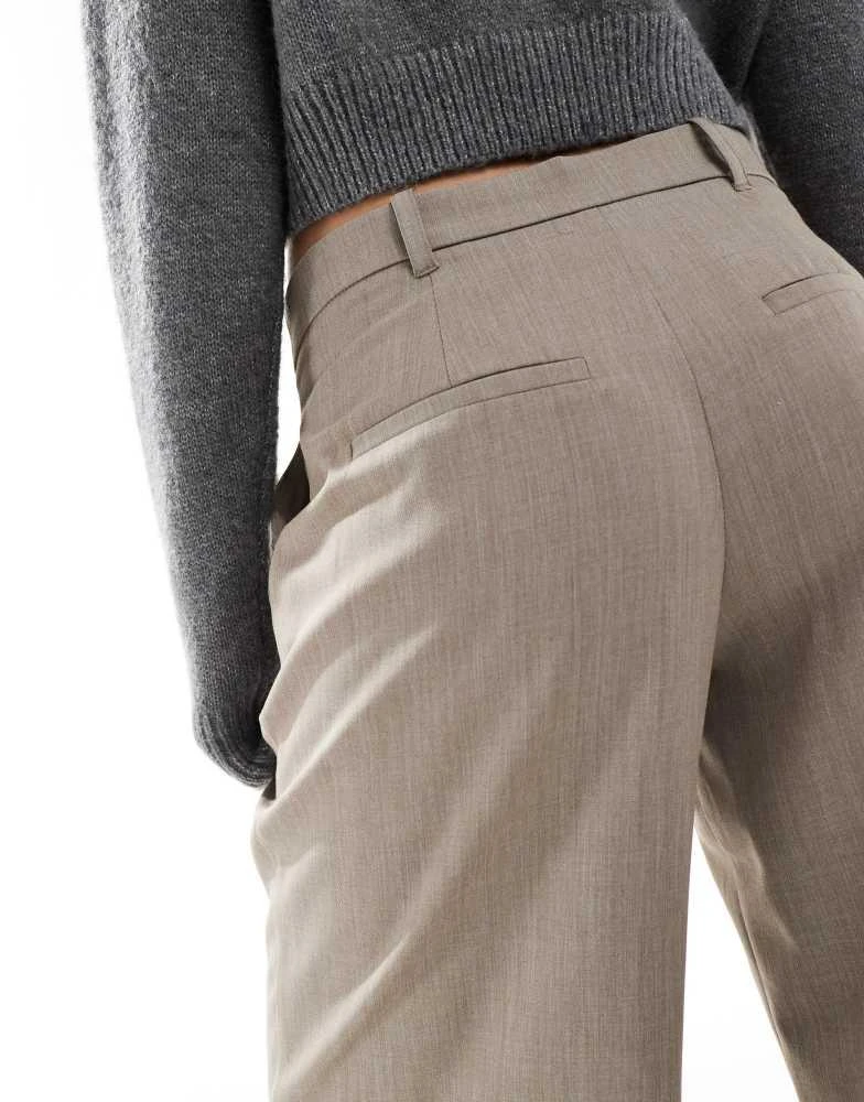 Bershka Bershka low rise wide leg tailored trousers in taupe 5