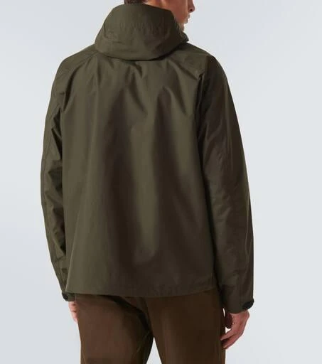 And Wander 2.5L Hiker raincoat 4