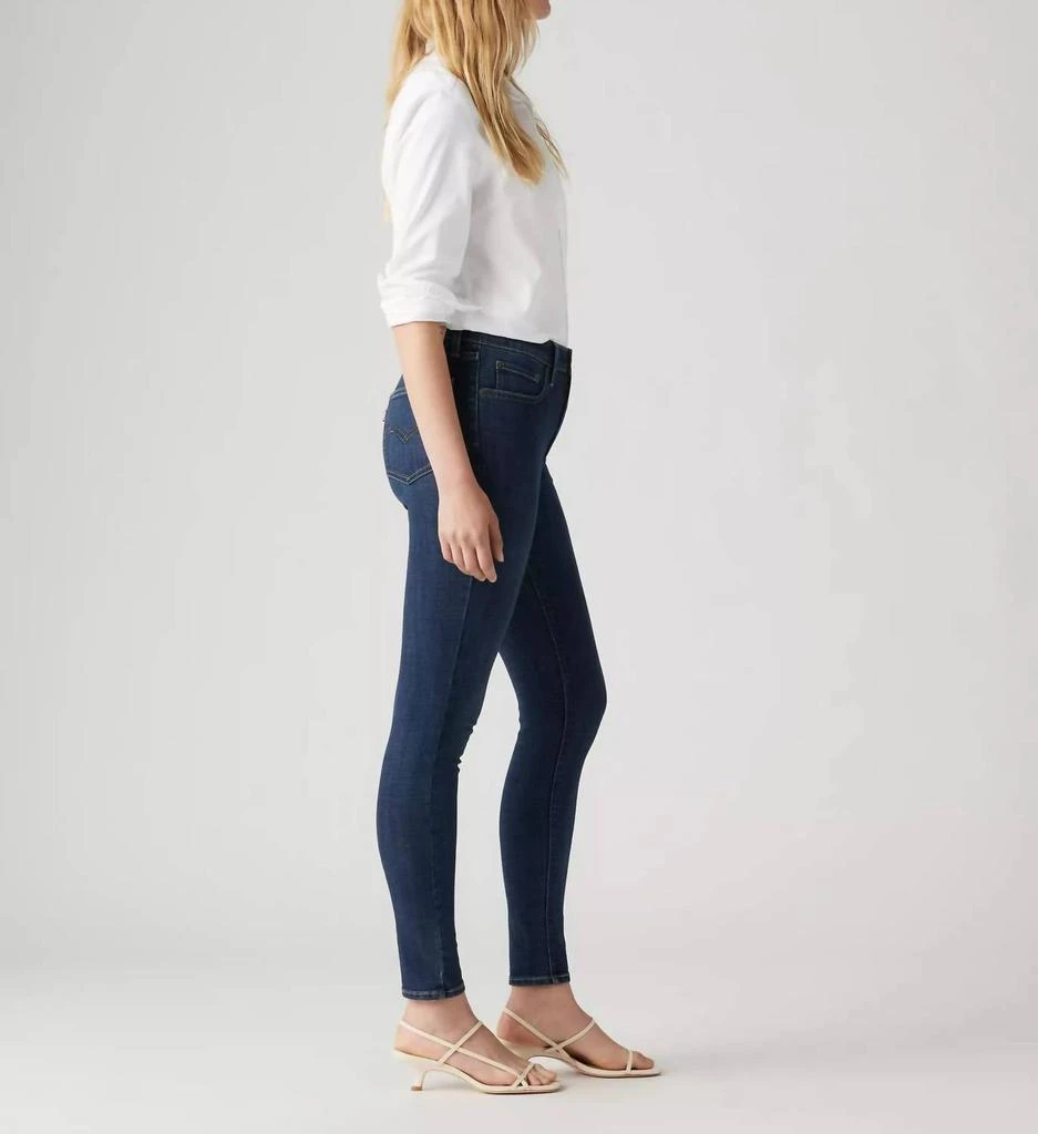 Levi
s Levi
S - 721 High Rise Skinny Jean 2