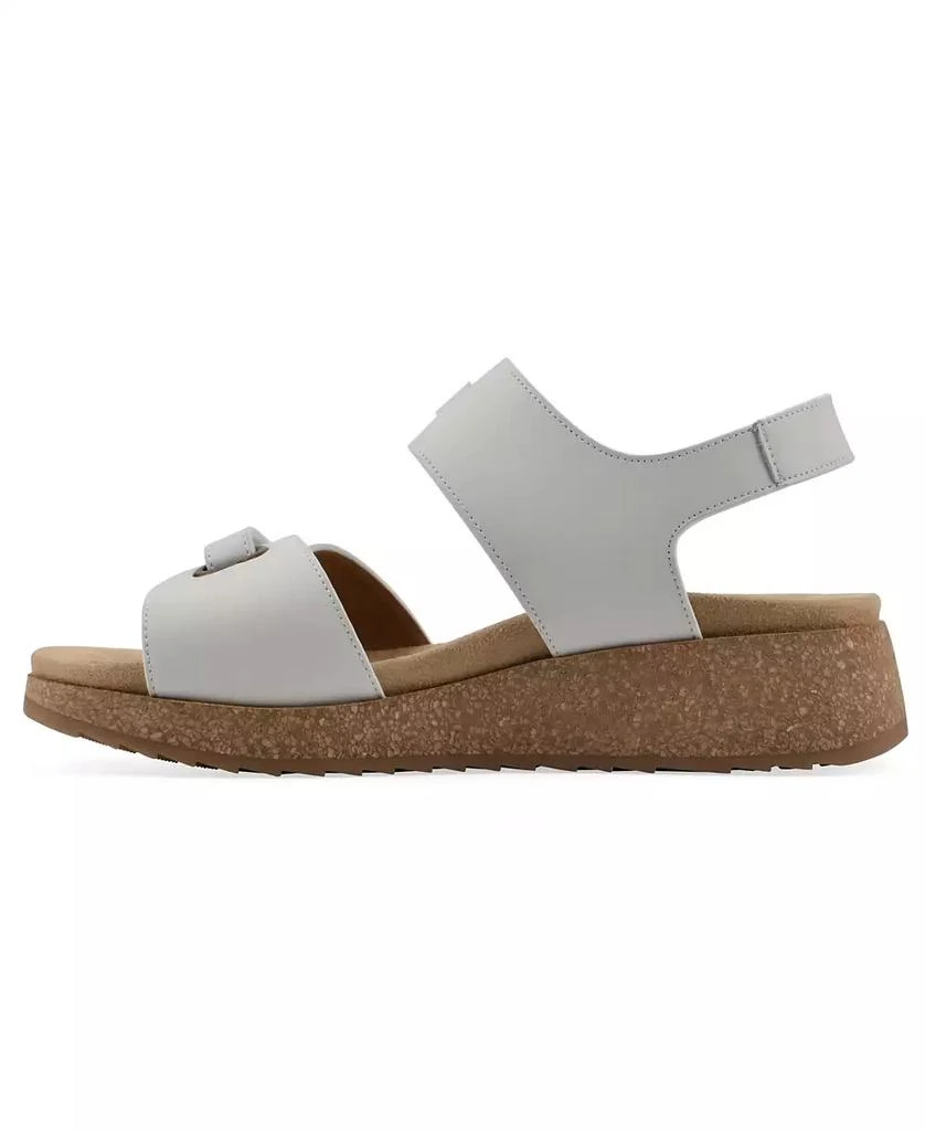 White Mountain Women
s Gelato Round Toe Wedge Sandals 6