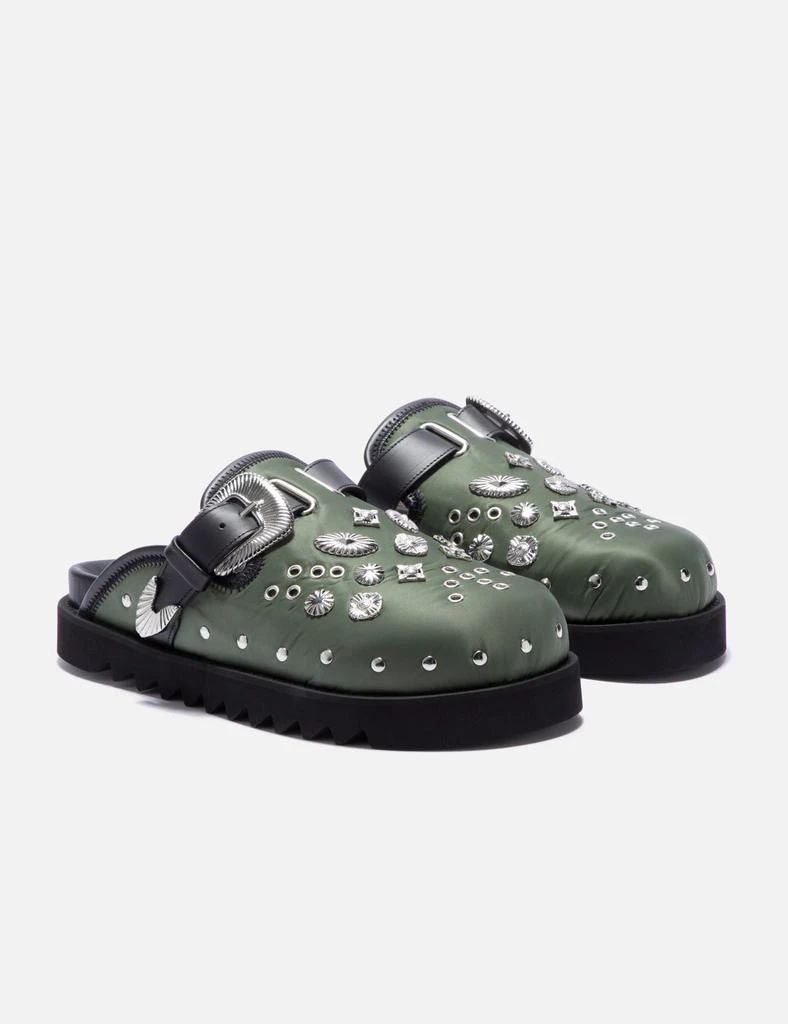Toga Pulla Eyelet Metal Sabot 4