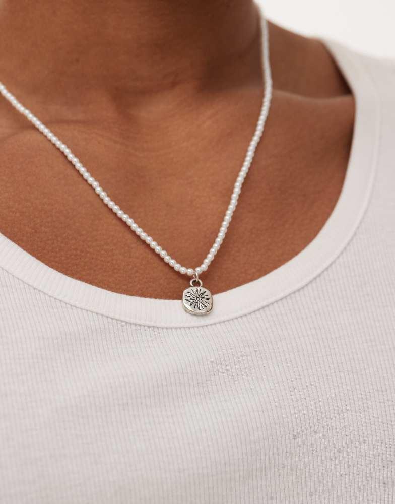 CLASSICS 77 Classics 77 sun engraved pearl pendant necklace in silver