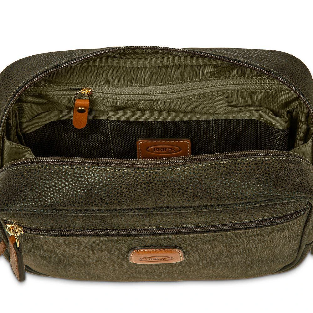 Bric
s Life Traditional Toiletry Kit 5