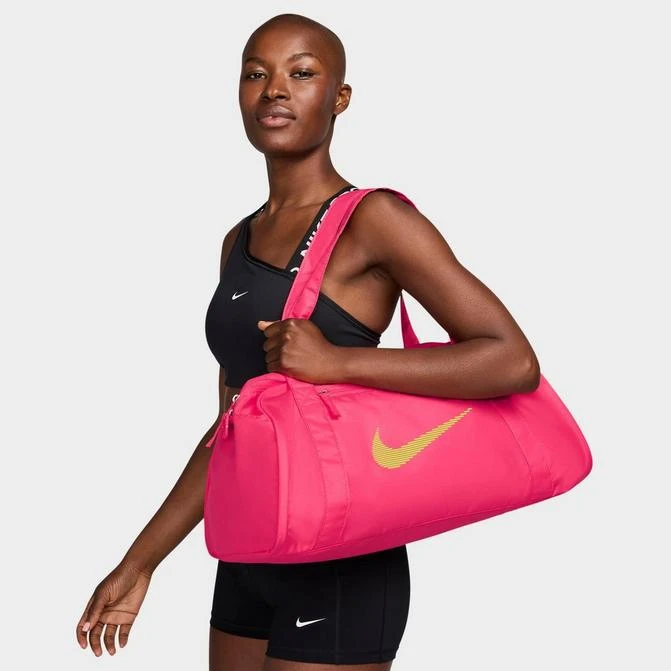 NIKE Women's Nike Gym Club Duffel Bag (24L) 1