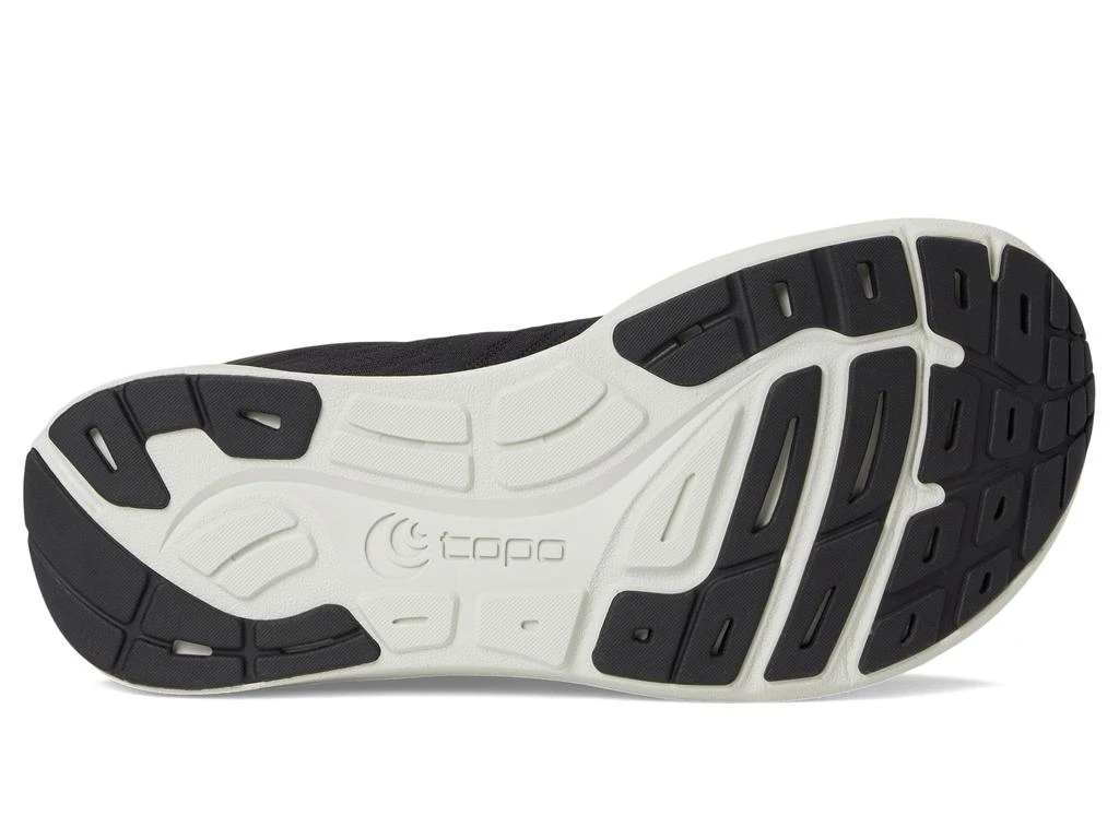 TOPO ATHLETIC ST-5 3