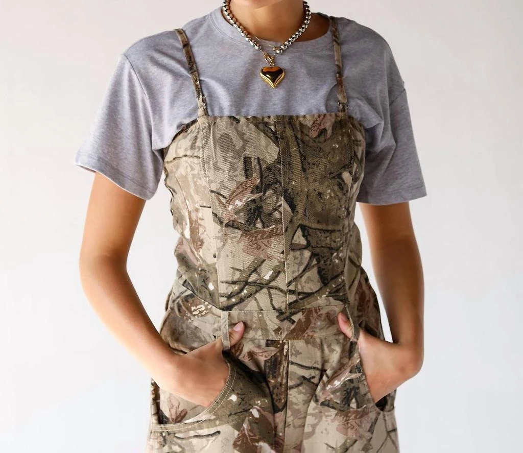 DAVI 
DANI Davi 
Dani - CAMO DENIM JUMPSUIT 5