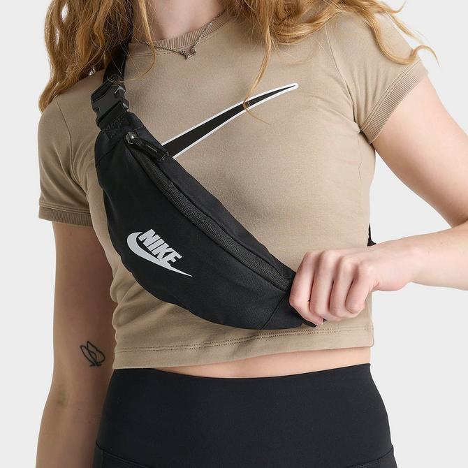 nike women's waist bag