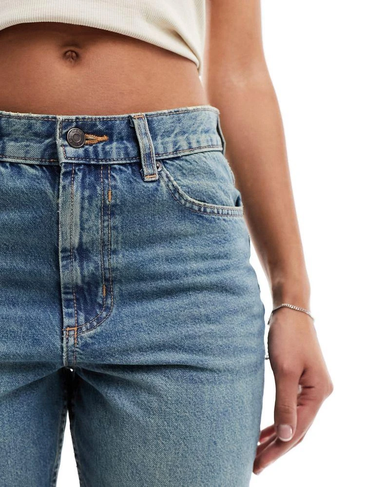 ASOS ASOS DESIGN Hourglass mid rise straight jeans in blue 4