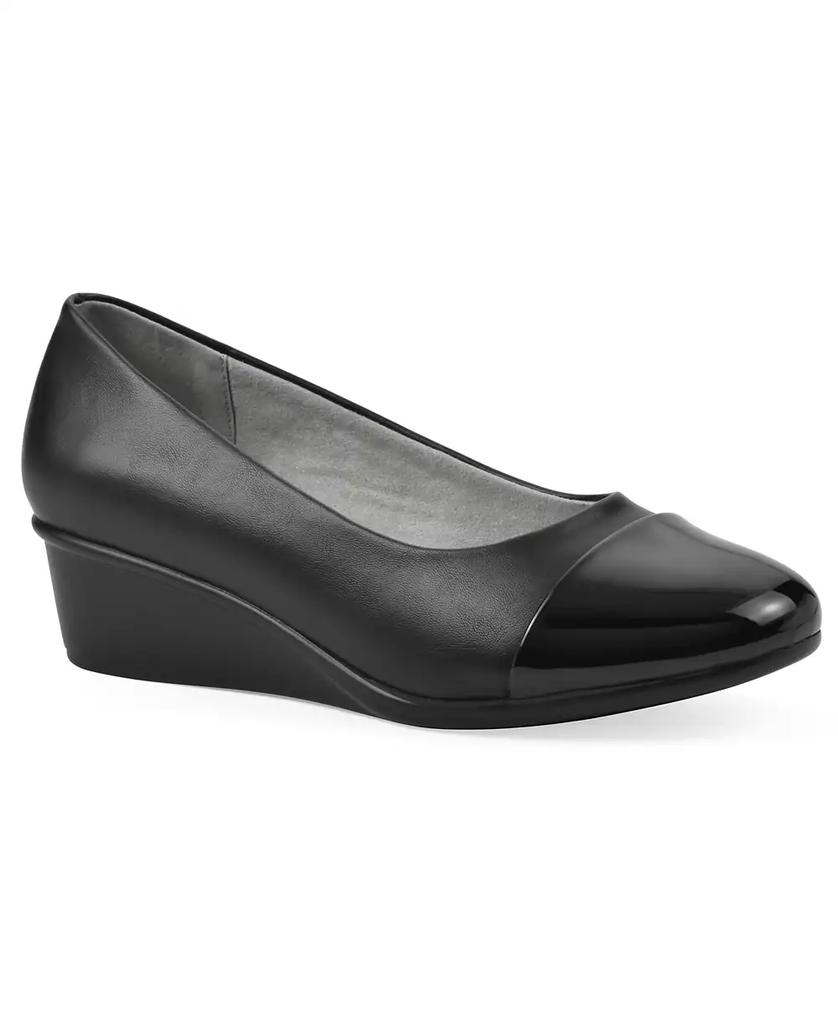 White Mountain Women's Bolivia Cap Toe Wedge Pumps